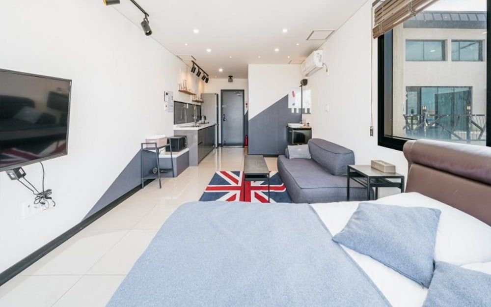 Jeju Judith Pension Room (Building B Room 302 (Ocean view no sp) 7