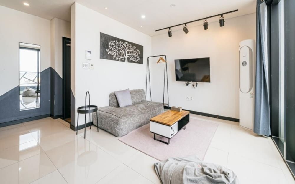 Jeju Judith Pension Room (Building A Room 302 (Ocean View Duple) 10