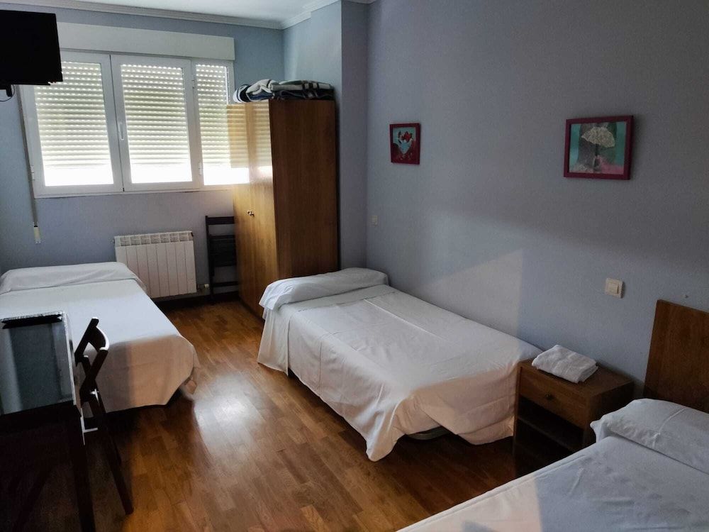 Basic Triple Room