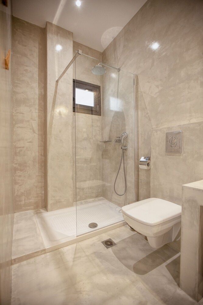 Oikia Guesthouse Family Room, Balcony, Mountain View 6