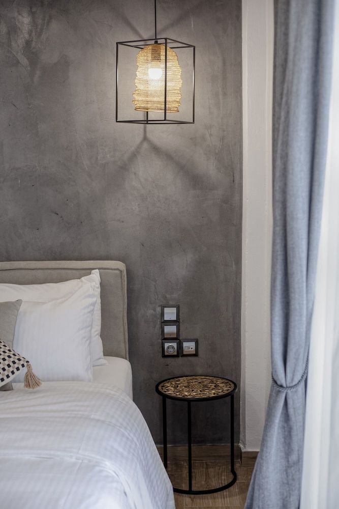 Oikia Guesthouse Standard Double Room, Balcony, Mountain View 7