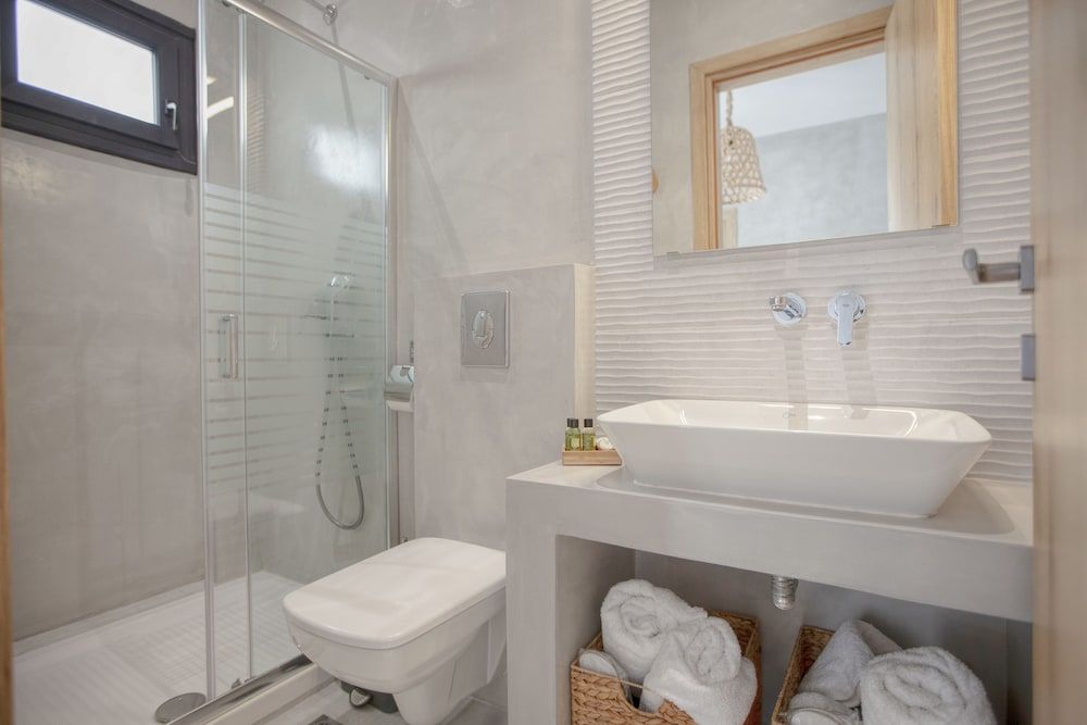 Oikia Guesthouse Junior Room, Balcony, Mountain View 6