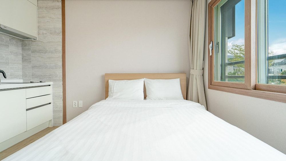 undefined Jeju Gwaneumsa Ganeun gil Pension 6