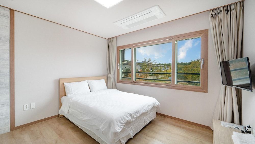 undefined Jeju Gwaneumsa Ganeun gil Pension 4