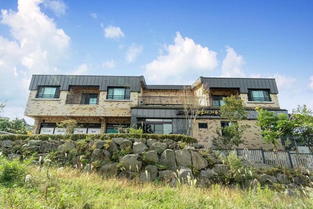 undefined Jeju Gwaneumsa Ganeun gil Pension