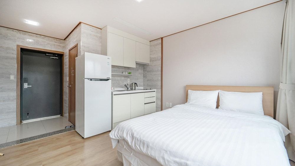 undefined Jeju Gwaneumsa Ganeun gil Pension 5