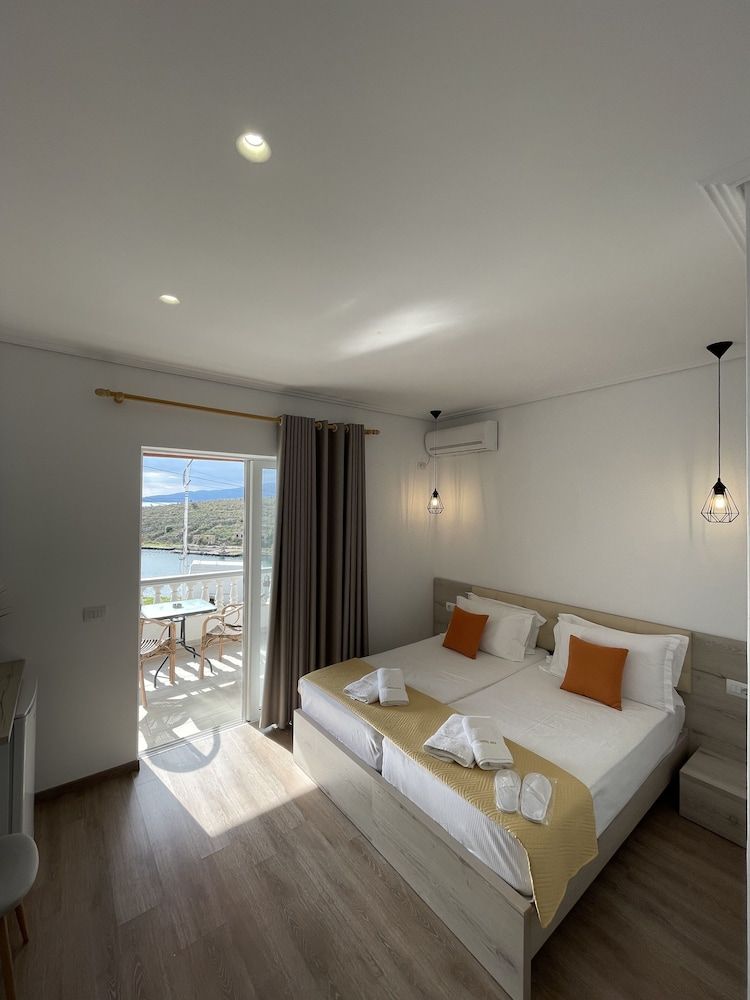 Relax Mea Hotel Deluxe Double Room with Sea View 2