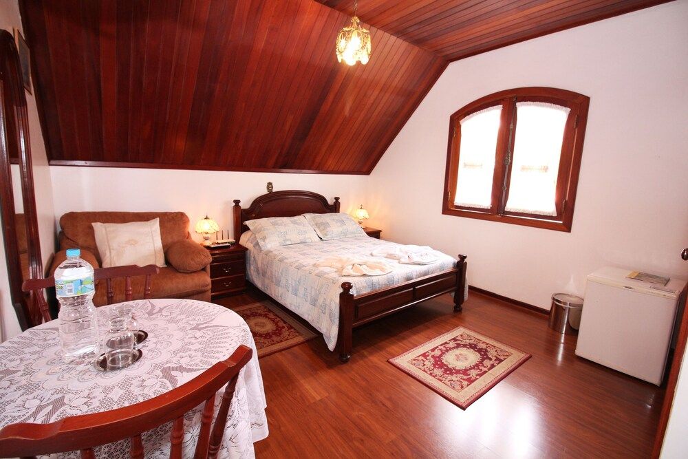 Deluxe Quadruple Room, Multiple Beds, Non Smoking