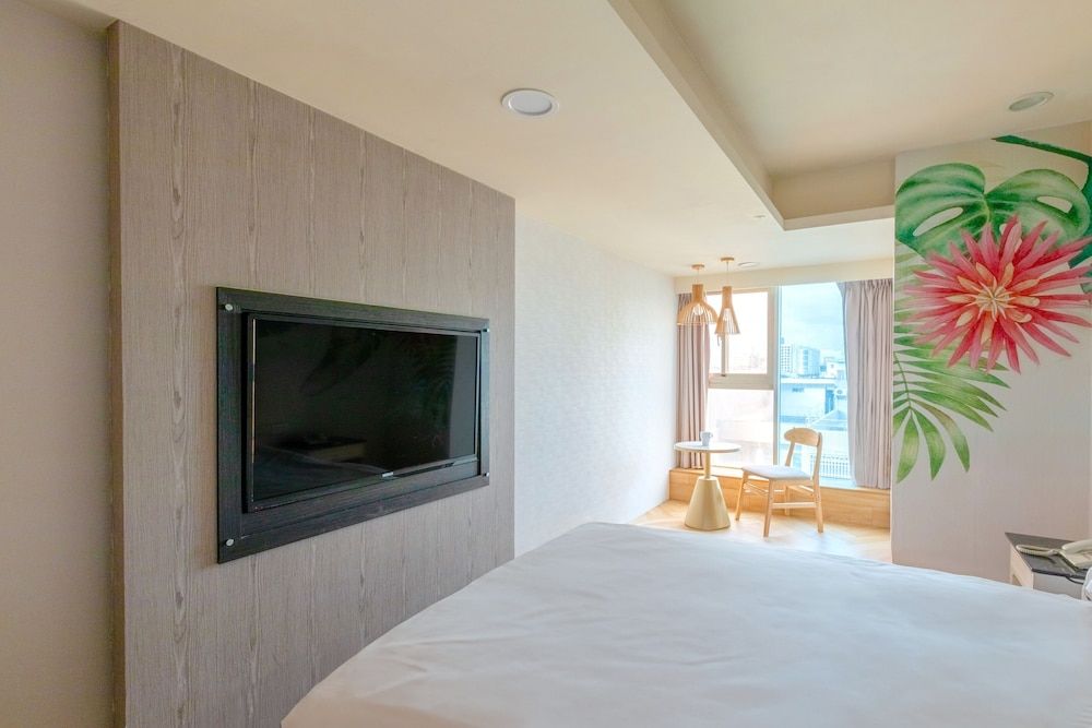 ELIM Hotel Deluxe Double Room 14