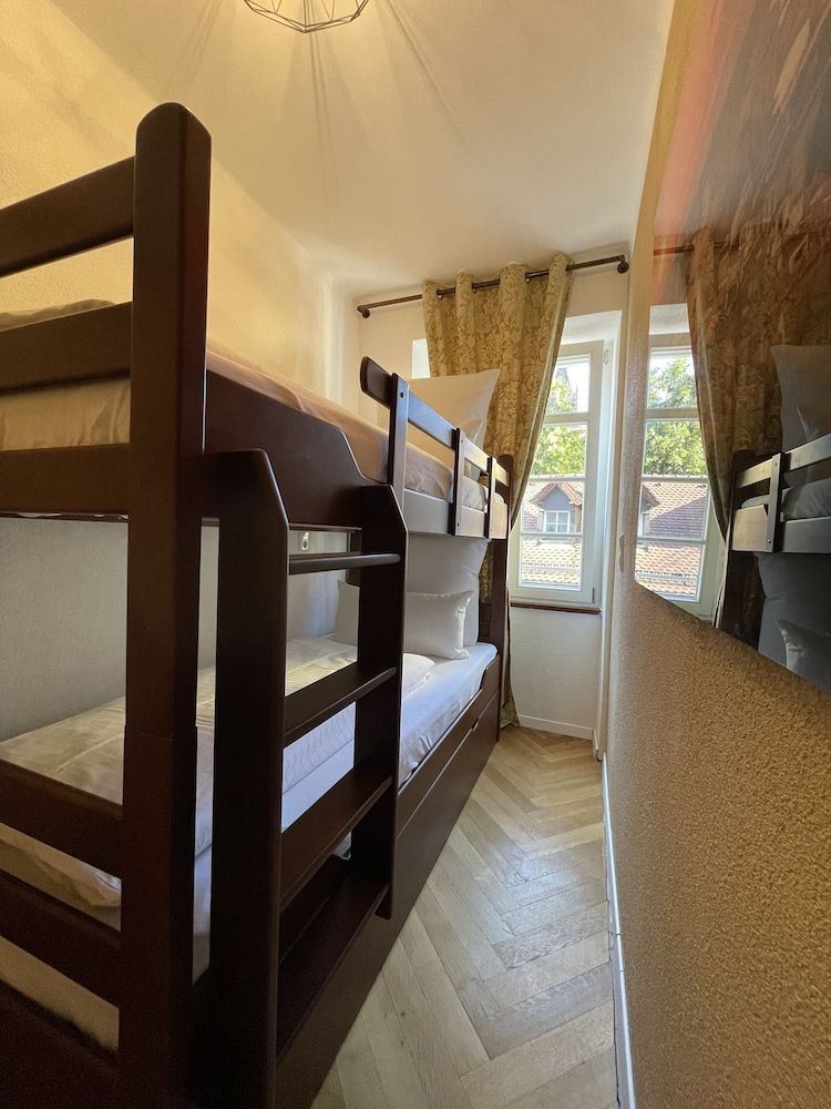 Deluxe Apartment