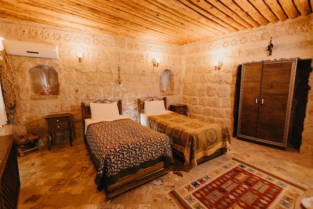 undefined Artium Cave Hotel 4