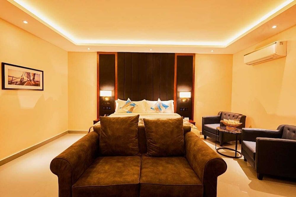 Executive Room, City View