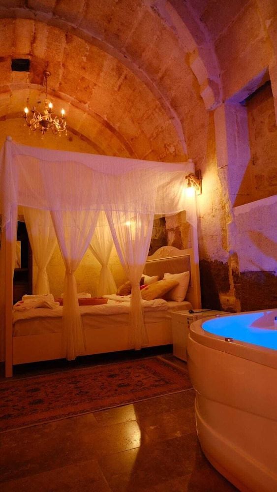 undefined Lavinia Cappadocia 10