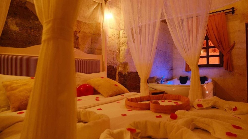 undefined Lavinia Cappadocia 9