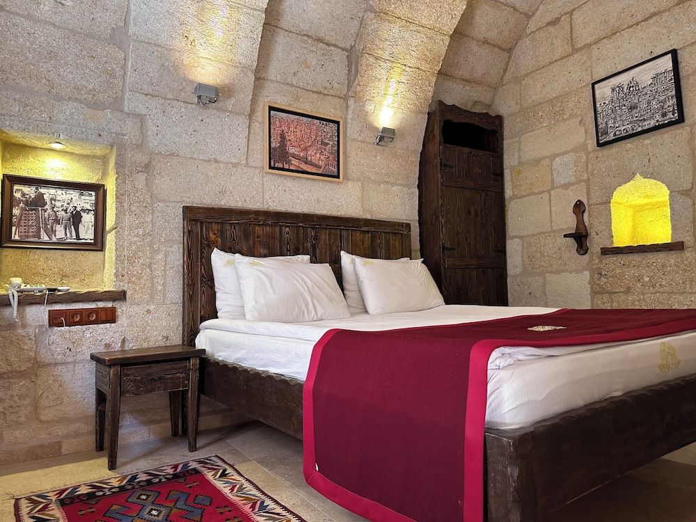 Under Cave Hotel Economy Room 4