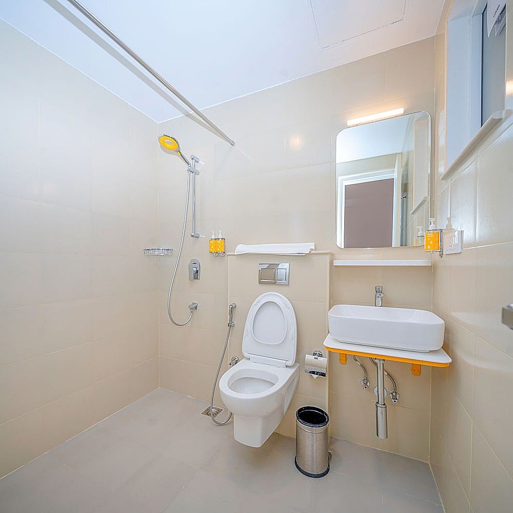 Bloom Hotel -Brookfield Standard Queen 6