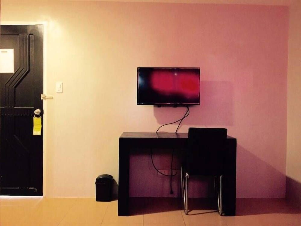 Kingsville Hotel VIP Family Room 5