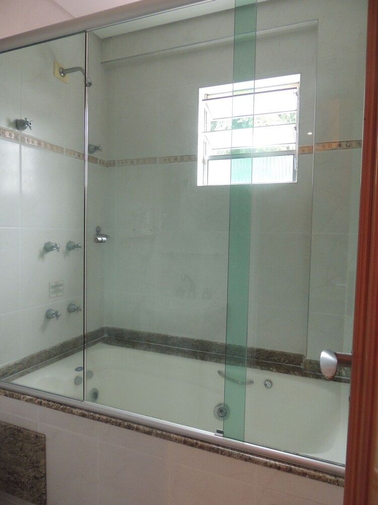 Hotel Luni Luxury Room, Hot Tub 5