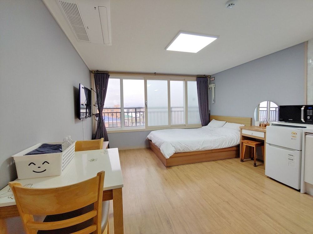 undefined Eutteum Won Pension 8