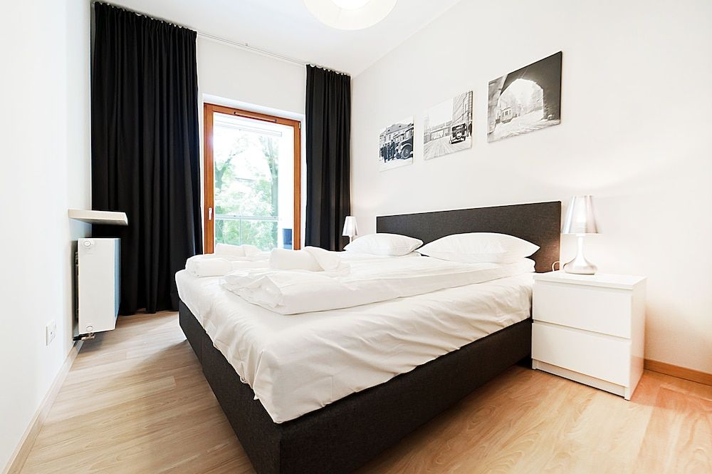 Apartment (5)