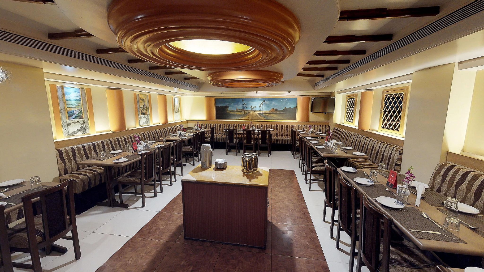 Food & Dining