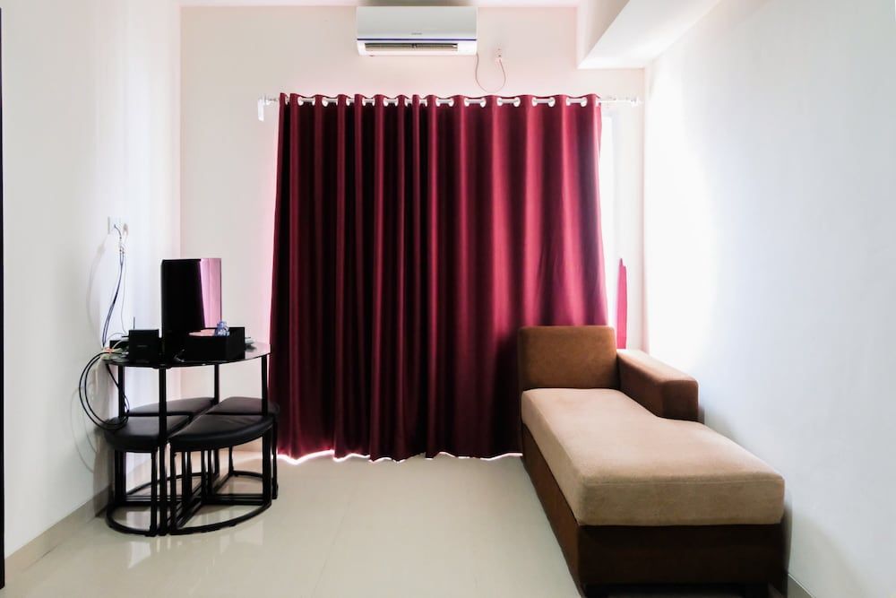 Simply Furnished 1BR @ Skyline Paramount Apartment Room 8