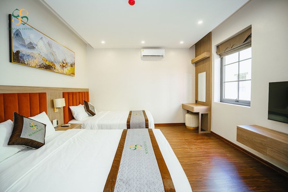 Seasun Hotel Ha Long Standard Triple Room 2