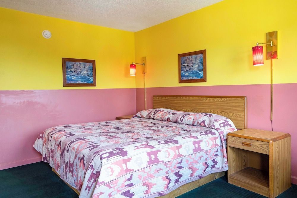 Room, 1 Queen Bed, Smoking