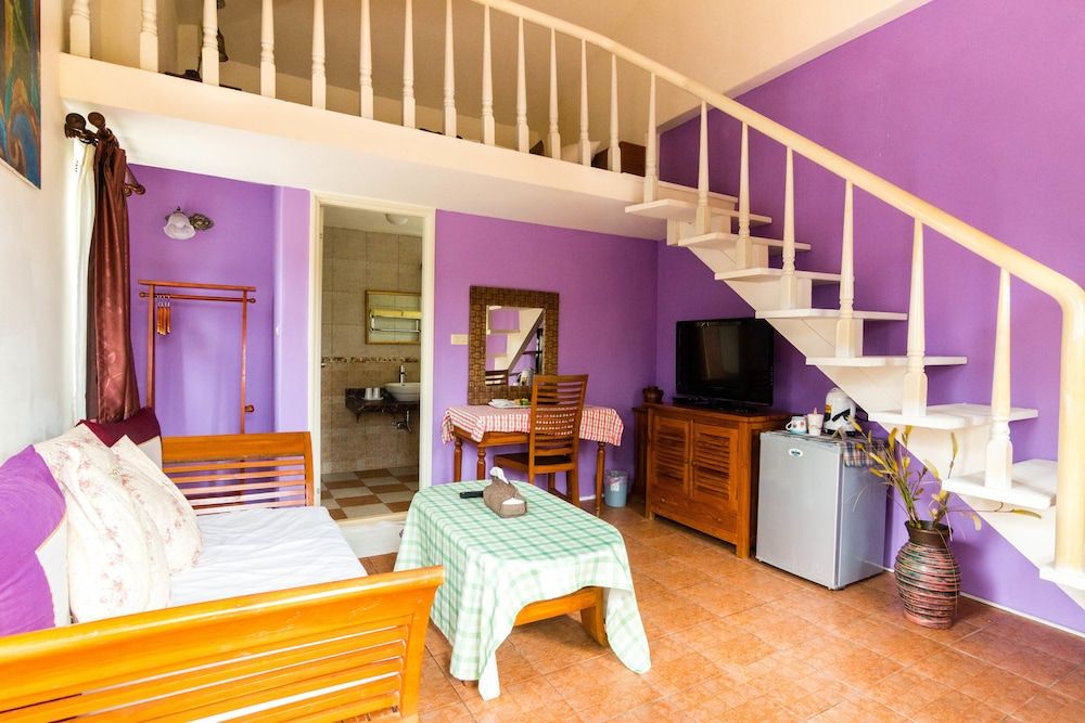 Dreamhome B&B Loft, Balcony, Mountain View 3