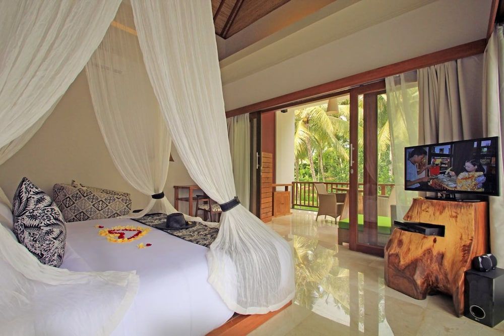 undefined KajaNe Mua 8