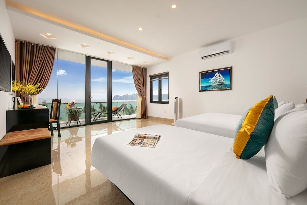 Elegance Triple with Sea View Balcony