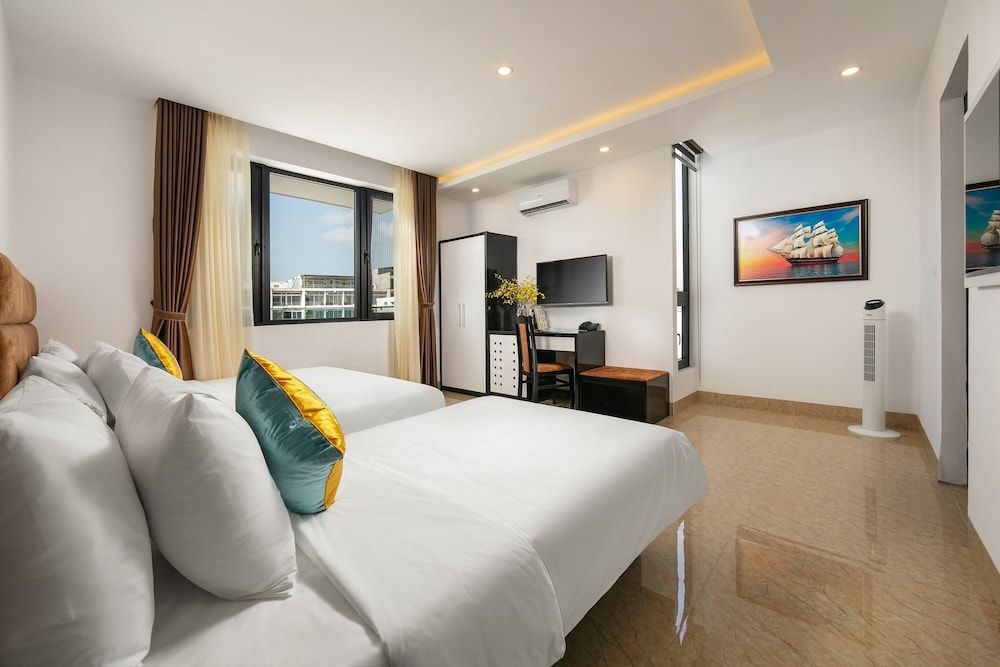 Tuan Chau Kingly Villa