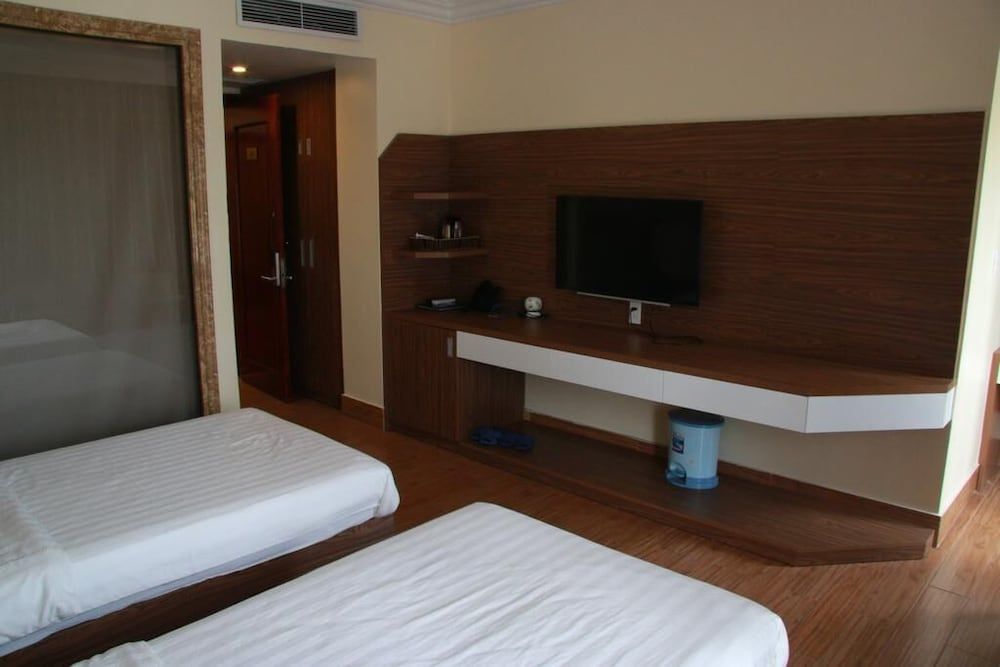 undefined Thanh Long Hotel 3