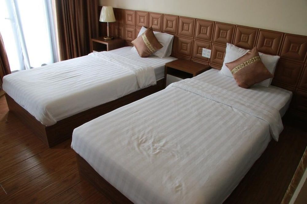 undefined Thanh Long Hotel 10