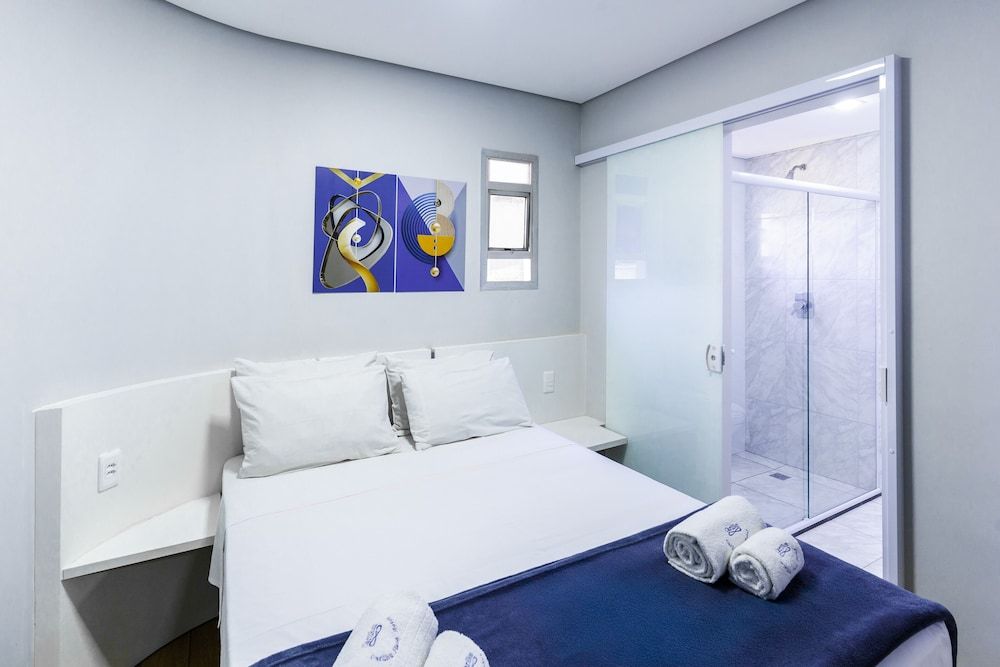 undefined Carillon Plaza Hotel 7