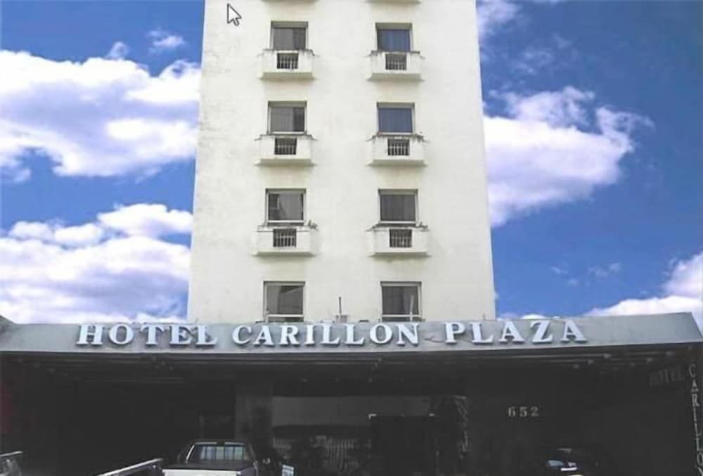undefined Carillon Plaza Hotel 2