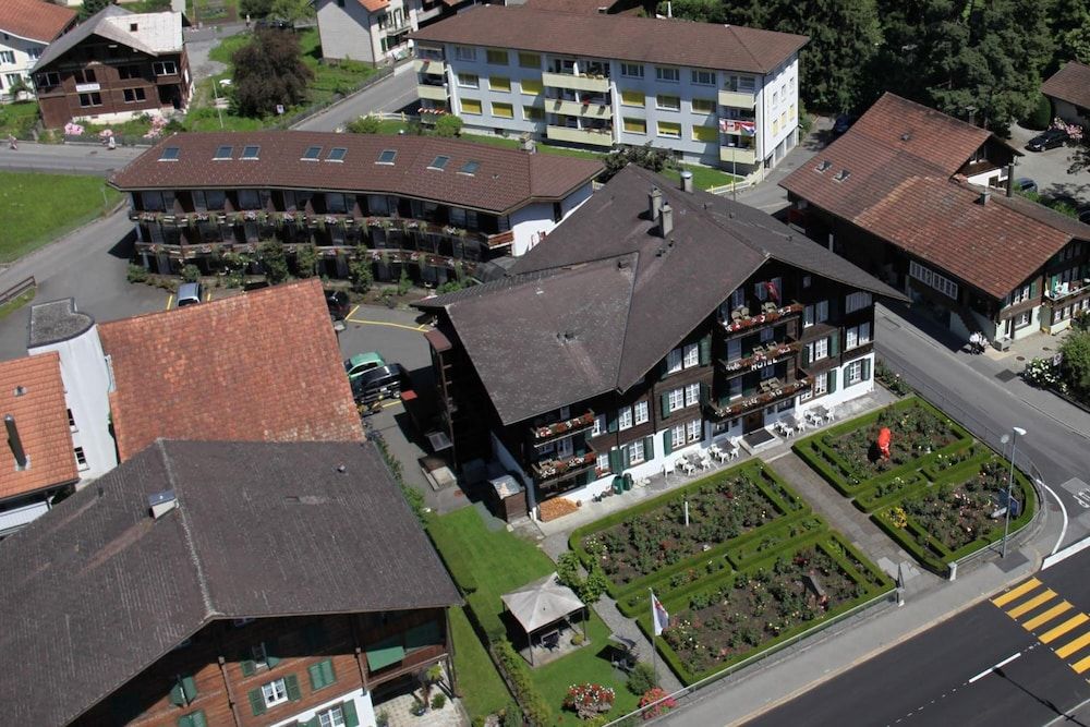 undefined Hotel Chalet Swiss 9