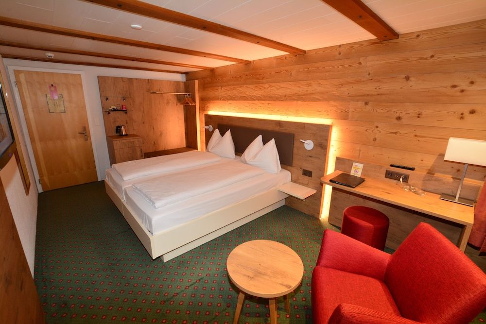 Hotel Chalet Swiss Standard Twin Room 2