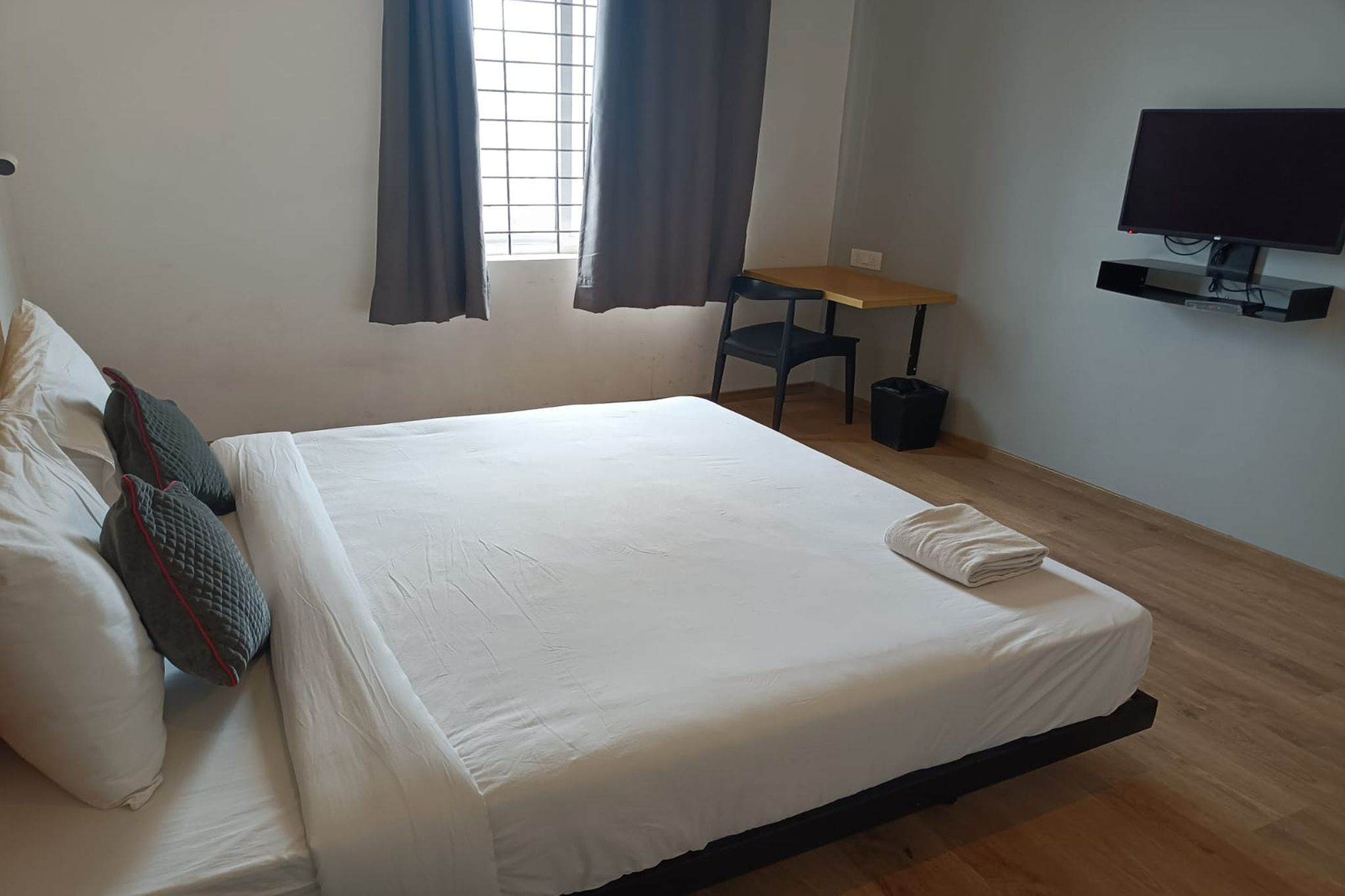 DBR SUITES Sarjapur Road Deluxe Double Room 2