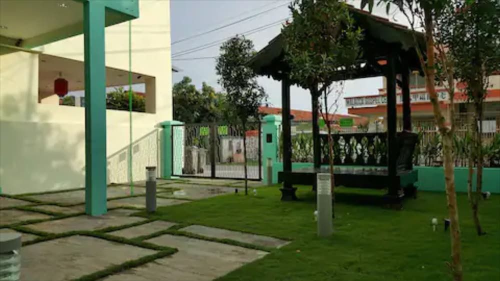 undefined Jonker Hijau-Hijau Malacca 3