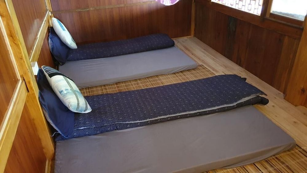Bed in 10-Bed Mixed Dorm