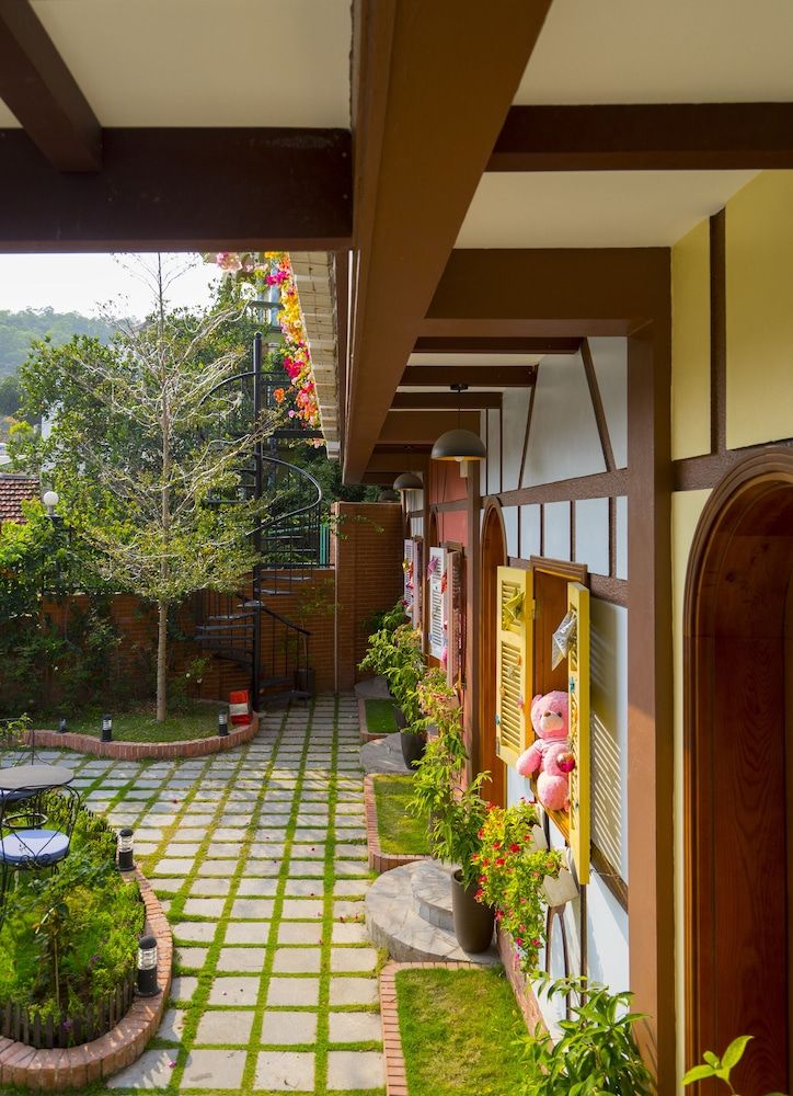 undefined Little Colmar - Homestay & Pottery Studio 10