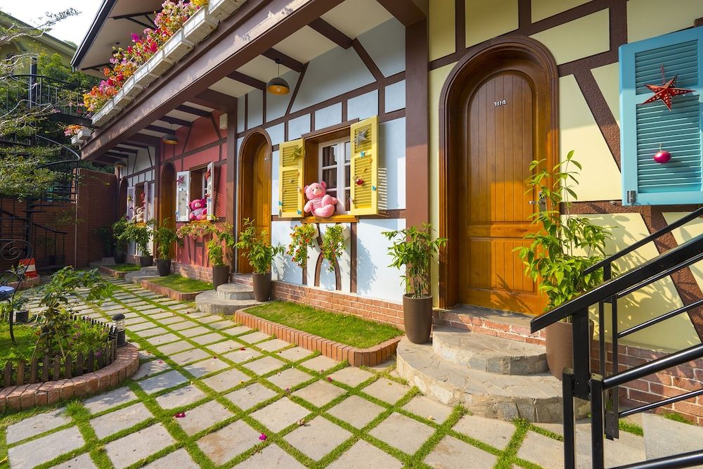undefined Little Colmar - Homestay & Pottery Studio 4