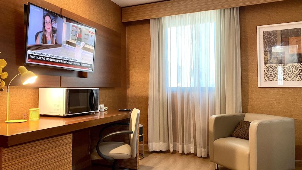BCI- Flats Corporate Plaza By Anora Spaces Deluxe Double Room 18