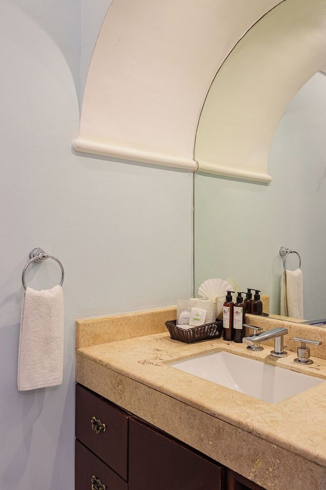 Hotel De La Parra Standard Room, 1 King Bed 7