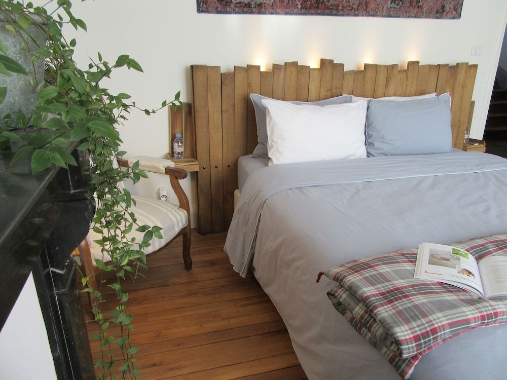 Double Room (Grand Meaulnes)