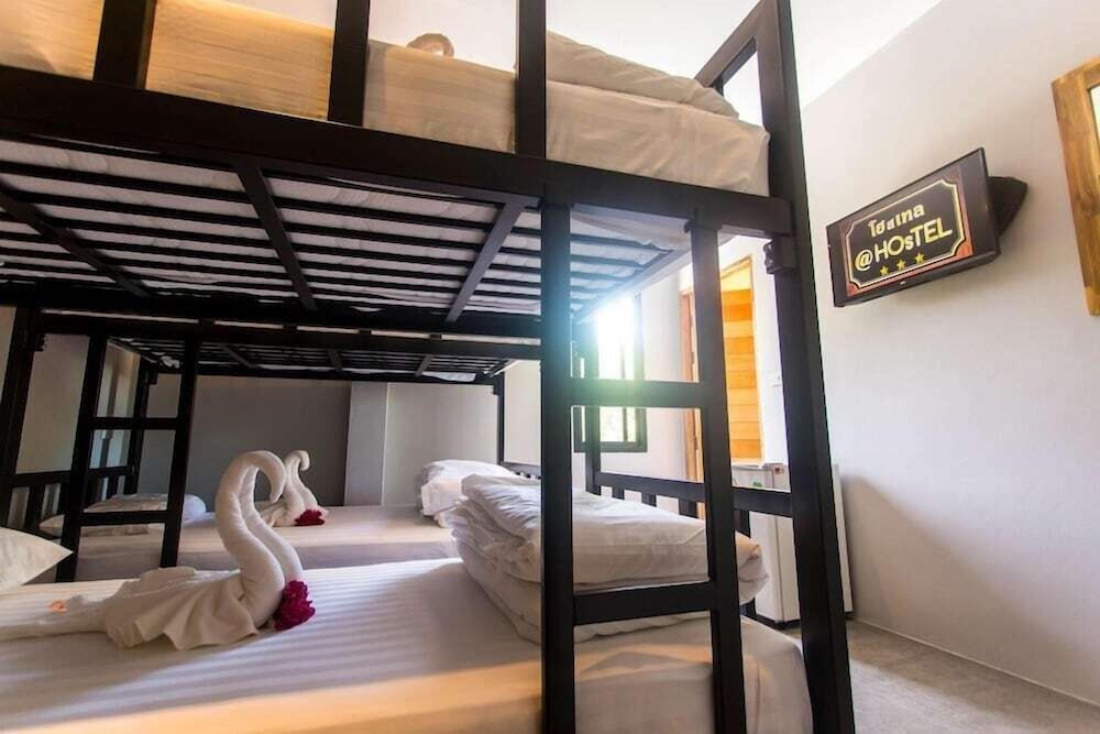 Deluxe Room (Room 5)
