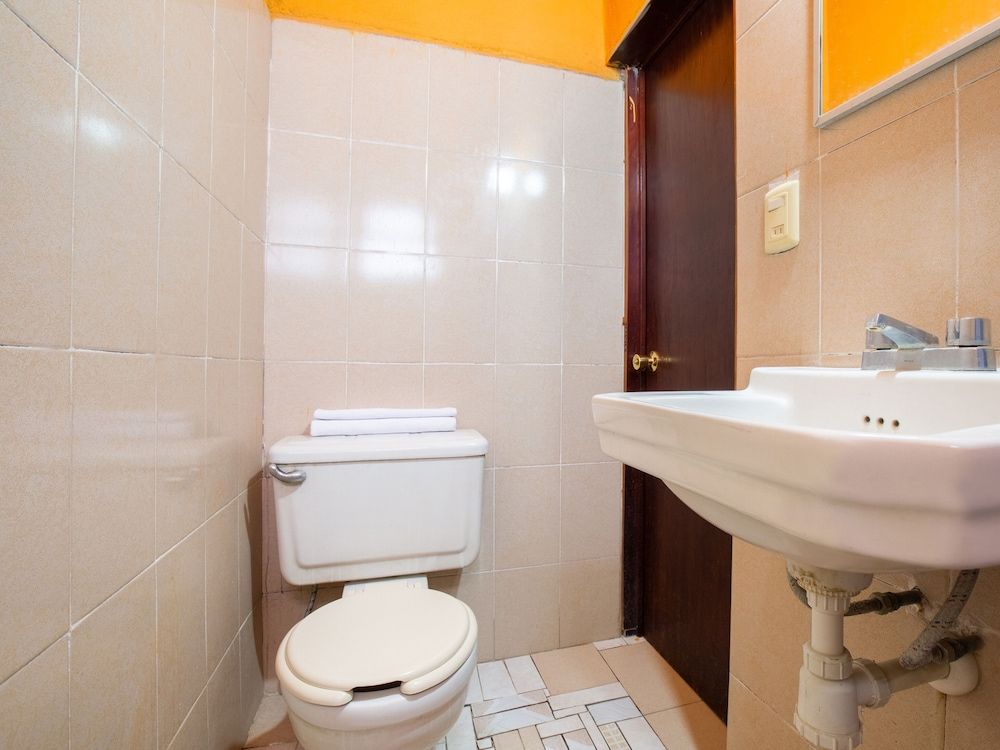 OYO Hotel Y Restaurante Mitla, Oaxaca Standard Room, 2 Double Beds 5