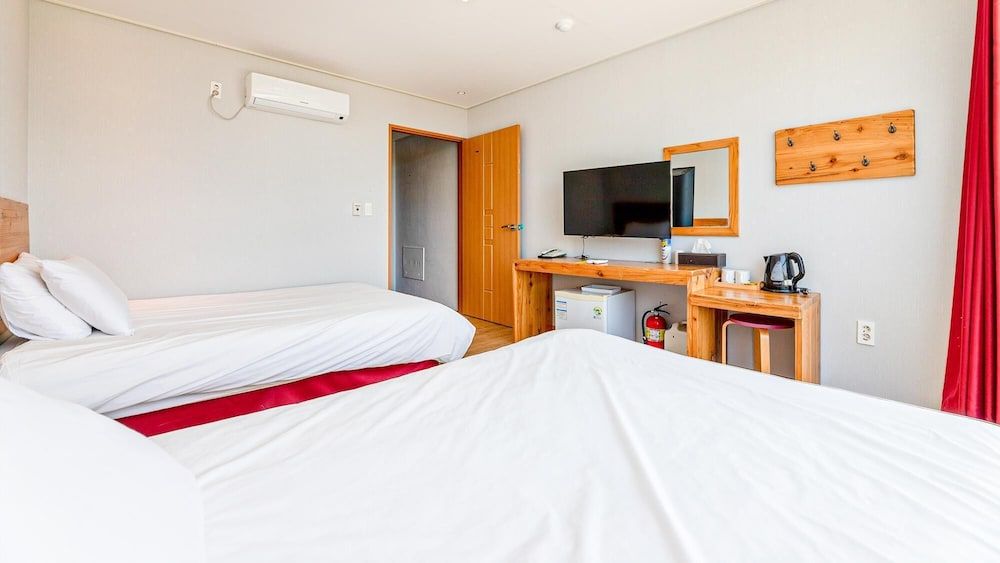 undefined Jeju Dodubong 9