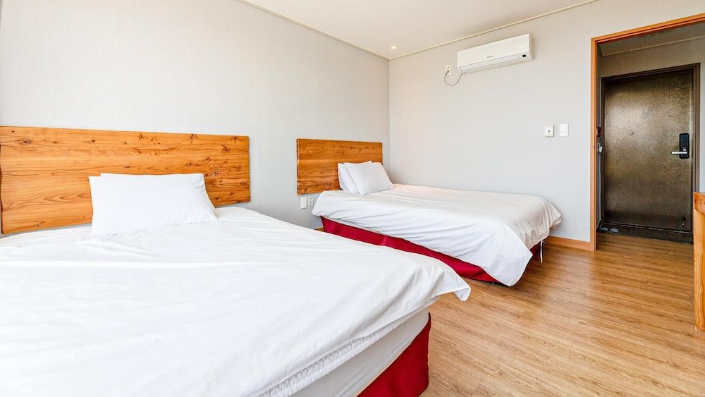 undefined Jeju Dodubong 6